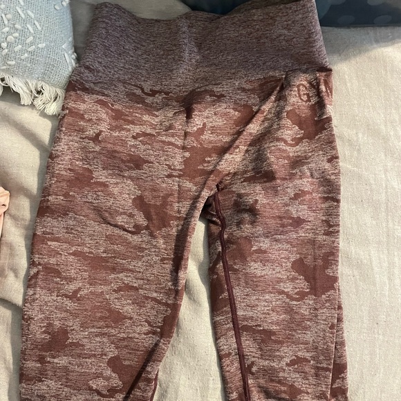 Gymshark Pants - Gymshark adapt camo leggings